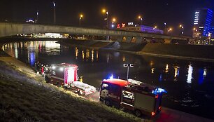 Įvykio vietoje Vilniuje prie Neries