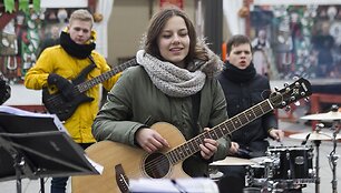 Vilniaus gatvėse prasidėjo tradicinė Kaziuko mugė.
