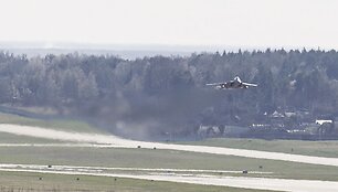 NATO naikintuvas vir&scaron; Vilniaus