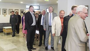 Slaptas balsavimas dėl Neringos Venckienės mandato naikinimo.