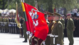 Kariuomenės vado prisaikdinimo ceremonija.