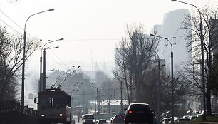 Vilnius paniręs į melsvą rūką