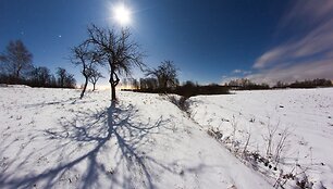 Pasaki&scaron;ka žiemos naktis