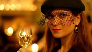 Į prancūzi&scaron;ku stiliumi dvelkiantį restoraną po spektaklio susirinko beveik visi bohemiečiai.