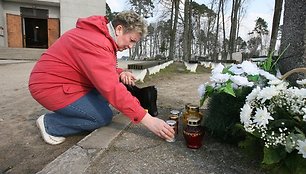 Šalčininkų rajono gyventojai dirba įprastinius darbus, tačiau yra ramūs ir susikaupę.