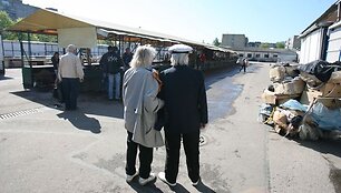 Kalvarijų turgus trečiadienį pasitiko be prekeivių.