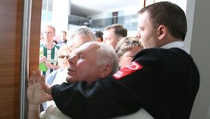 Kalvarijų turgavietės prekeiviai turgų i&scaron;mainė į posėdį savivaldybėje