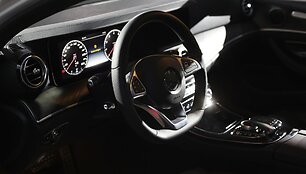 E klasės &bdquo;Mercedes-Benz&ldquo; pristatymo akimirka