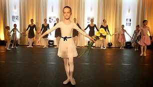 Balerina Eglė Špokaitė su mokiniais surengė jaukų šventinį vakarą