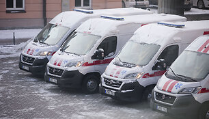 Sveikatos apsaugos ministerija  perdavė gydymo įstaigoms 24 A tipo GMP automobilius