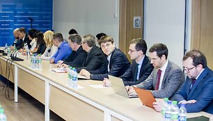 Sveikatos ministro Aurelijaus Verygos susitikimas su verslininkais dėl specializuotų alkoholio parduotuvių