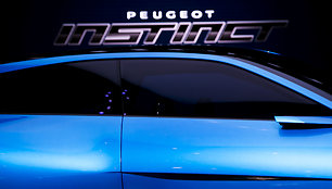 Ženevoje žiūrovus stebino naujasis „Peugeot Instinct“