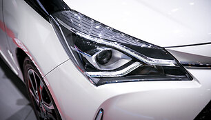 2017-ųjų Ženevos automobilių parodoje pristatytas naujasis &bdquo;Toyota Yaris&ldquo;