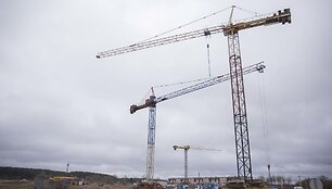 Vis daugiau plėtotojų Pilaitėje stato namus 