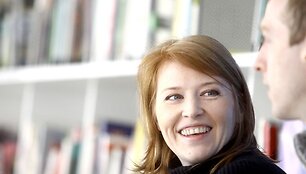 Režisierė  Yanna Ross