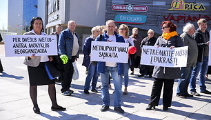 Protesto akcija dėl mokyklų reorganizavimo