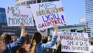 Protesto akcija dėl mokyklų reorganizavimo
