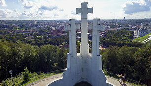 Įsibėgėjantį rudenį Vilniuje primena ne tik prasidėję mokslo metai ir vėstantys orai, bet ir nuo medžių pradėję kristi lapai.