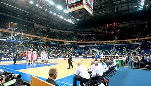 Pustuštė Siemens arena.