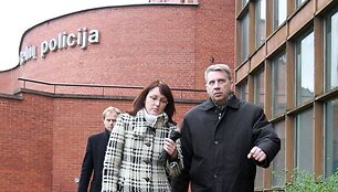 Darius Valys i&scaron;eina i&scaron; kelių policijos.