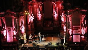 Dainuojamosios poezijos festivalio &bdquo;Tai &ndash; a&scaron;&ldquo; pabaigos koncertas 