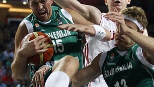 Turkijos ir Slovėnijos rinktinių dvikovos akimirkos