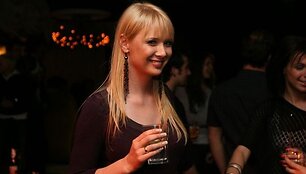 Sasha Son(g) palydėtuvių vakarėlyje dalyvavo ir populiarioji Natalija Zvonkė.