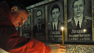 Vien Ukrainoje 2,3 mln. žmonių oficialiai yra laikomi nukentėjusiais nuo &scaron;ios katastrofos.