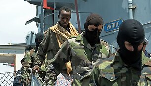Vedamas sulaikytas piratas