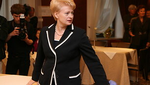 D.Grybauskaitė atėjo į rinkimų &scaron;tabą lygiai 20 valandą. 