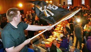 Piratų partijos &scaron;alininkas džiaugiasi pergale 