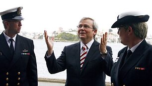 Kevino Ruddo (centre) partiją sukrėtė sekso skandalas