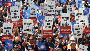 Darbo paie&scaron;kos milijonams amerikiečių &ndash; bevaisės
