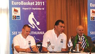  Mindaugas &Scaron;pokas, Arvydas Sabonis ir Graikijos krep&scaron;inio federacijos prezidentas Giorgos Vassilokopoulos