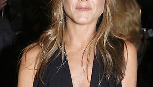 Jennifer ANiston norėtų pati prane&scaron;ti apie savo nė&scaron;tumą.