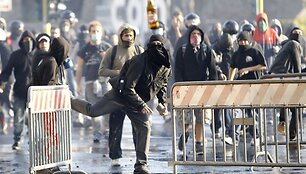 Bijoma, kad Londone vėl gali įvykti masiniai neramumai