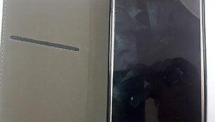 Sąžininga alyti&scaron;kė parduotuvės aik&scaron;telėje rado mobilųjį telefoną &bdquo;Samsung&ldquo;.