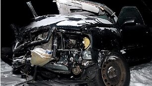 Automobilis &bdquo;Audi 80&ldquo; kuriuo važiavę sutuoktiniai žuvo.