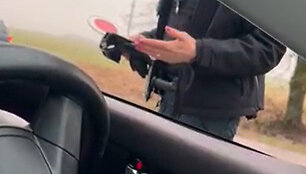 Vairuotojo susidūrimas su policija