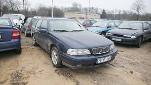 Automobilis „Volvo V70“ po avarijos Širvintose