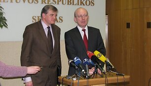 S.Kropas su A.Valinsku sakė, kad žmonės patys kalti, jog patikėjo gandais.