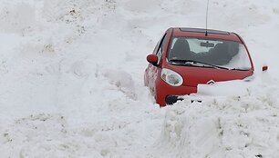 Vokietijos keliuose vairuotojų laukė i&scaron;bandymai 