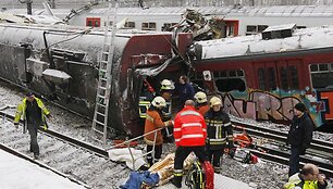 Traukinių susidūrimą i&scaron;gyvenę žmonės sako, kad tai buvo tarsi ko&scaron;maras