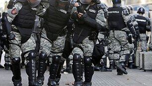 Susirėmimas tarp policijos ir gėjų eitynių prie&scaron;ininkų