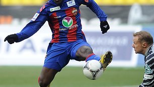 Pergalingą įvartį įmušė Seydou Doumbia.