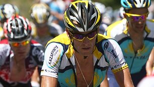 A&scaron;tuntojo &bdquo;Tour de France&ldquo; čempiono titulo siekiantis L.Armstrongas kol kas mina trečias.