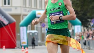 &bdquo;Vilniaus maratono 2009&ldquo; nugalėtojas Darius &Scaron;karnulis