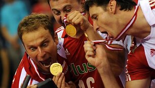 Po istorinės pergalės lenkai sunkiai tramdė emocijas