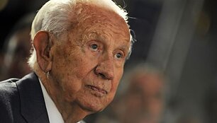 Buvęs TOK prezidentas J.A.Samaranchas neoficialiai remia Madrido siekį surengti 2016 m. olimpines žaidynes
