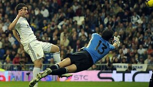 Pergalingą įvartį &bdquo;Real&ldquo; pelnė G.Higuainas